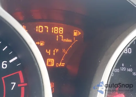 2015 Nissan Juke S из США, поврежденный, VIN JN8AF5MV1FT557663